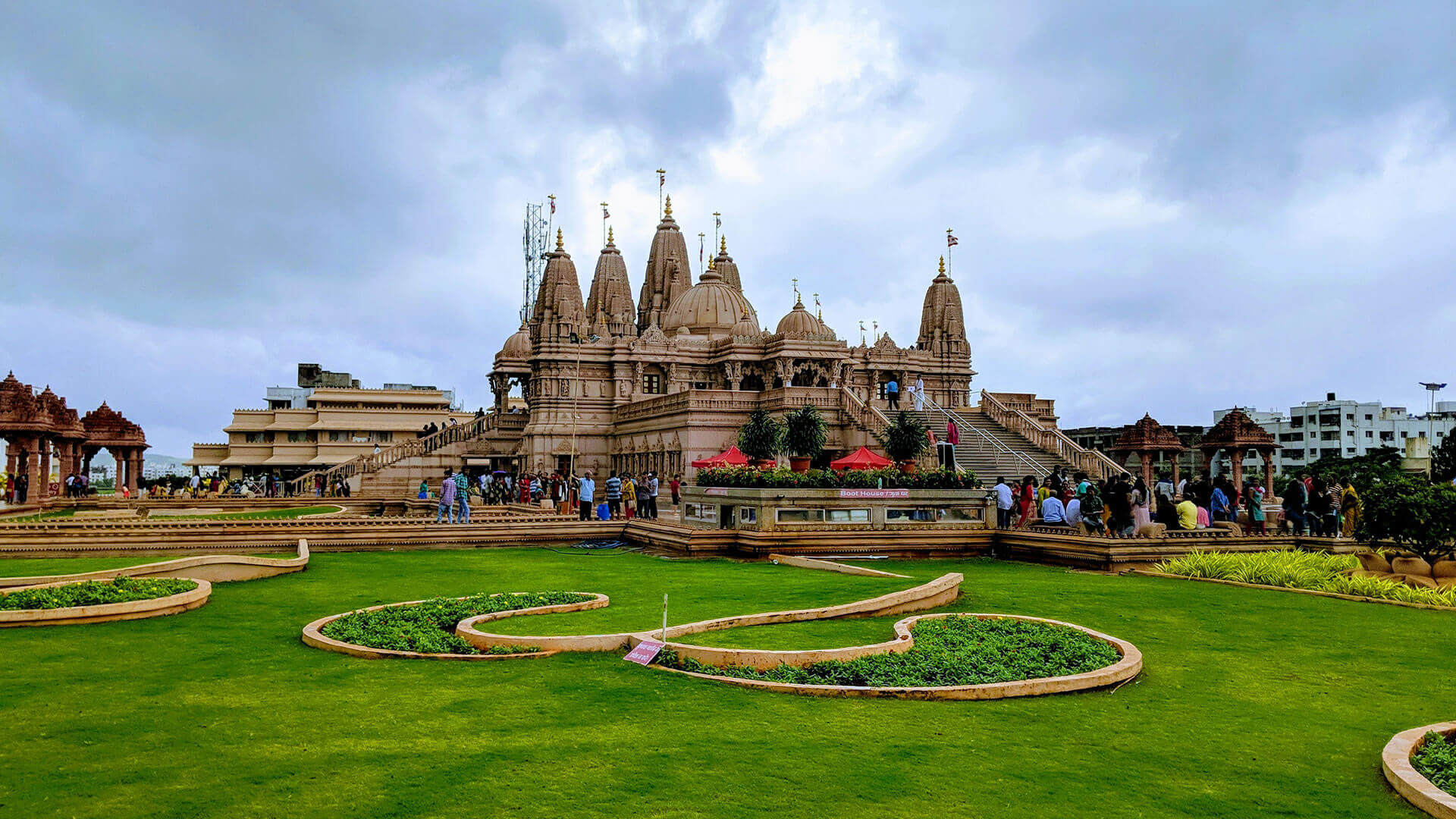 Top 50 Beautiful Tourist Places to Visit in India