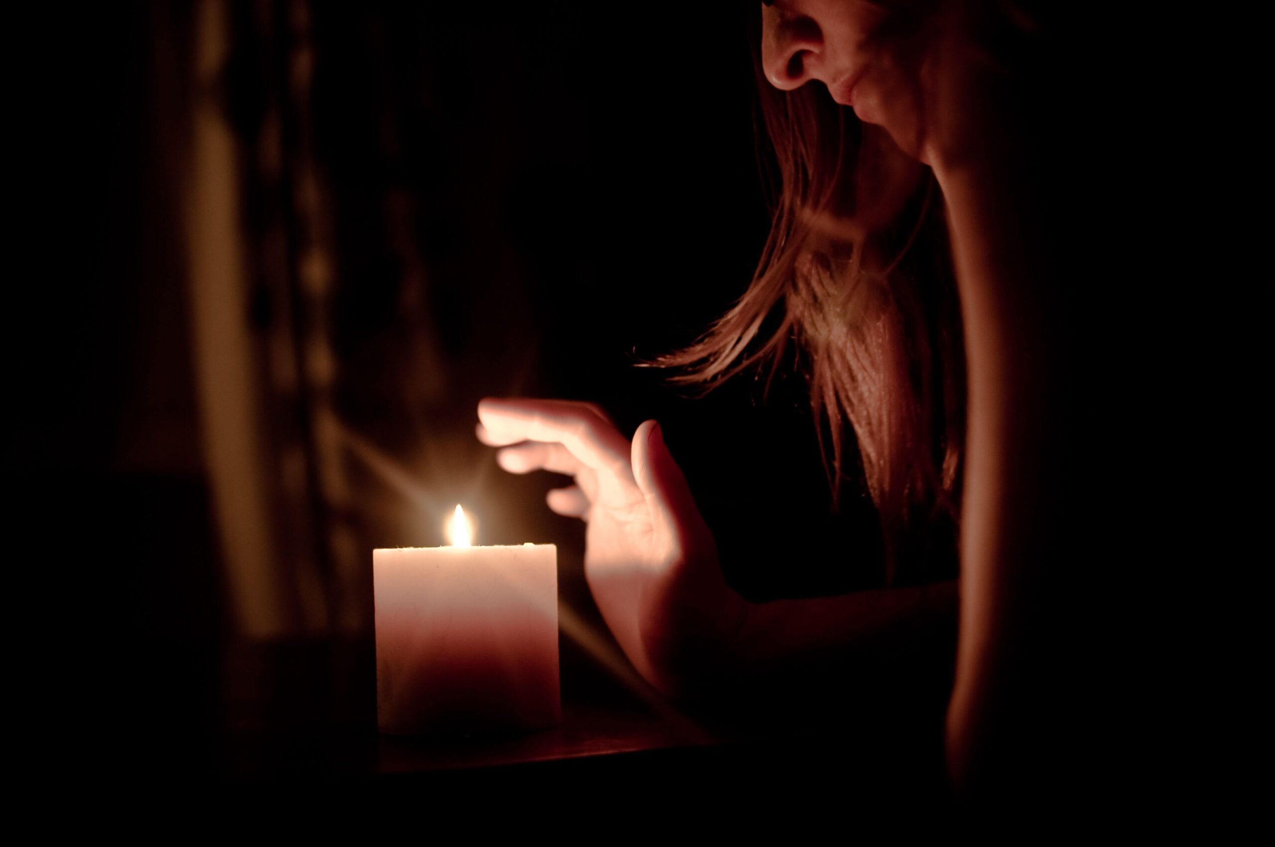Candles-to-lighten-up-the-mood