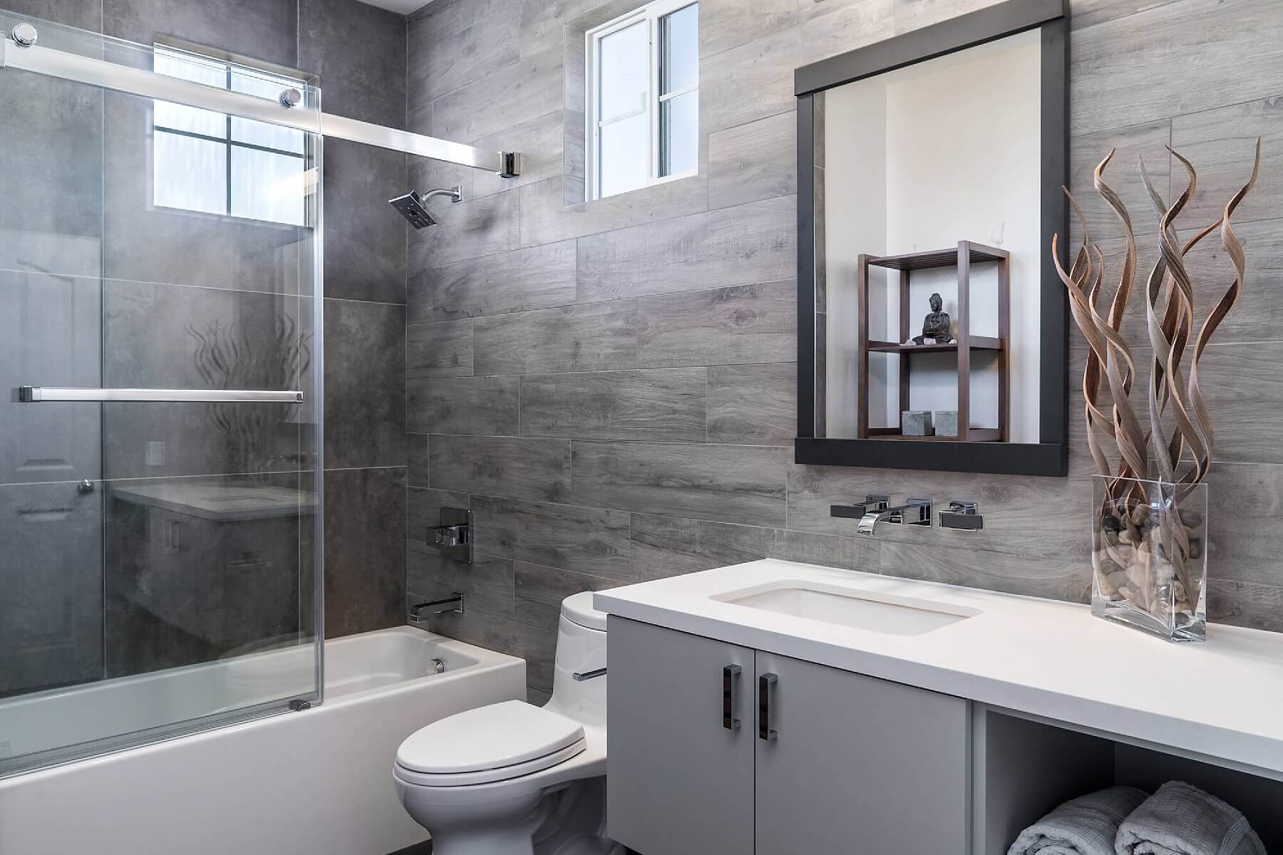 7-Tips-for-Your-Small-Bathroom-Remodel